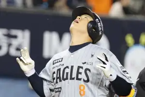 ‘승리요정’ 늑구처럼…노시환이 돌아왔다! 복귀전서 홈런 ‘쾅’