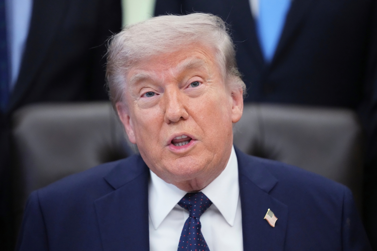 도널드 트럼프 미국 대통령이 2026년 4월 23일(현지시간) 워싱턴 백악관 집무실(오벌오피스)에서 발언하고 있다. AP 뉴시스