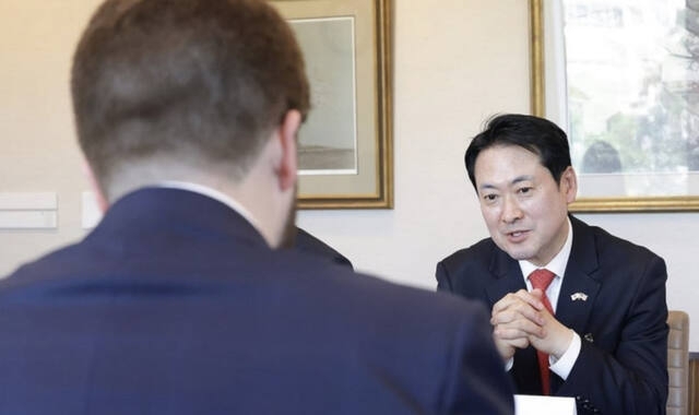 이달 중순 방미 기간 미국 국무부 측 인사와 면담 중인 장동혁 국민의힘 대표. 국민의힘 제공