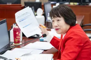 지미연 경기도의원, 복지 예산은 쪼개기, 선심 사업은 증액… 경기도 재정 우선순위 바로잡아야