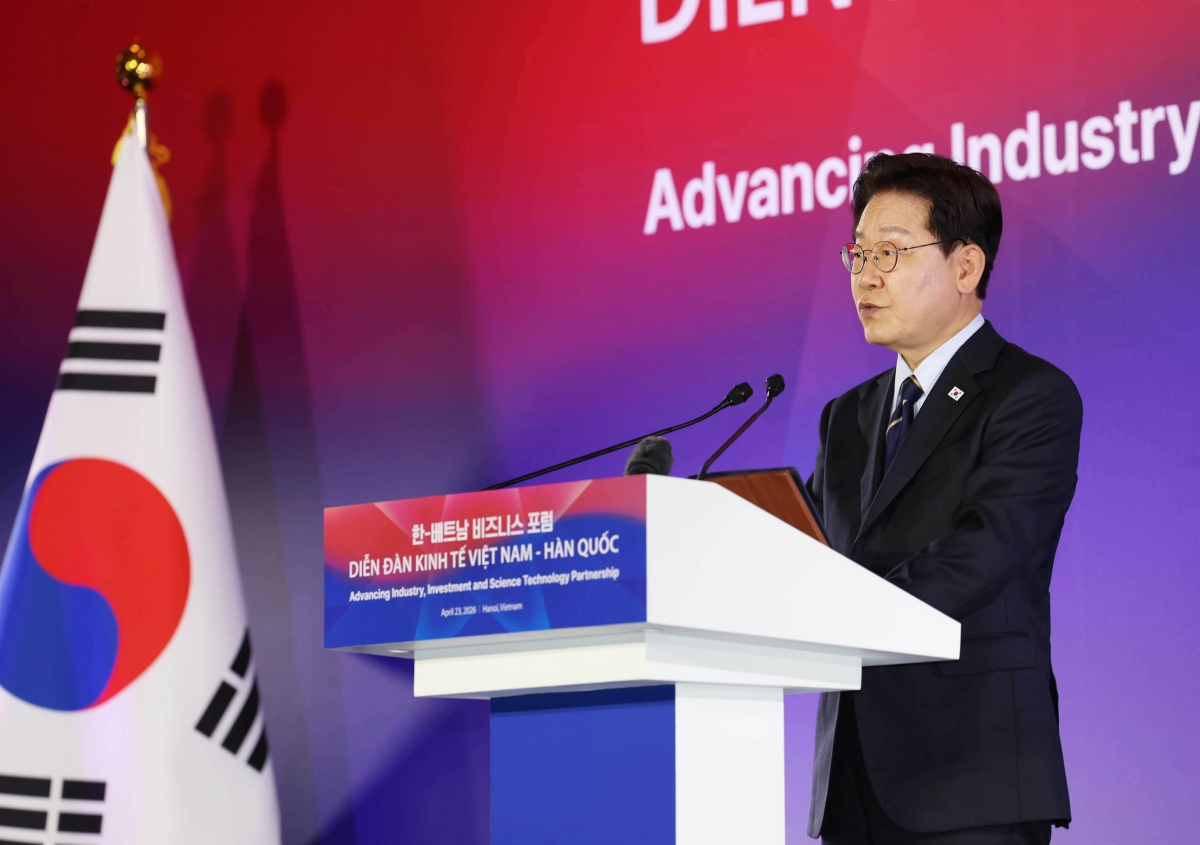 한-베트남 비즈니스 포럼 축사하는 이재명 대통령