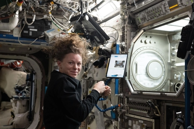 thumbnail - 우주에서도 뇌는 지구를 기준으로 작동한다