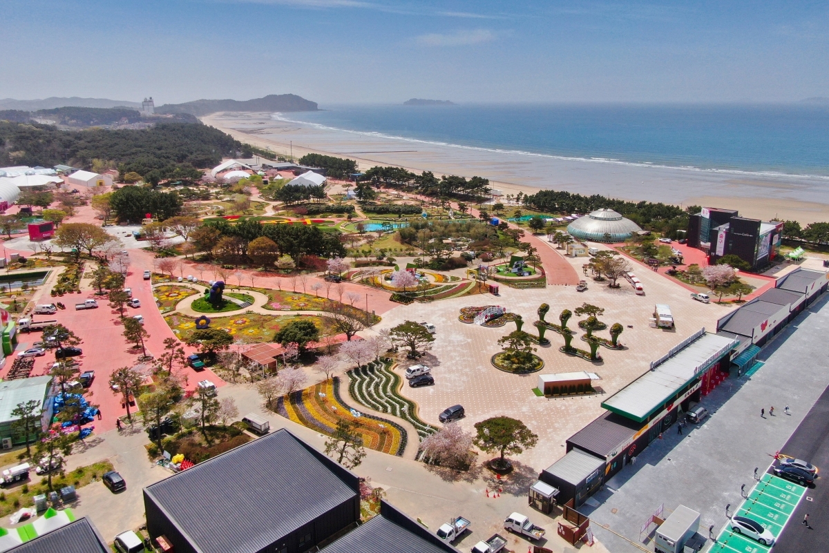 안면도 꽃지해양공원에서 펼쳐지는 태안국제원예치유박람회장. 조직위 제공