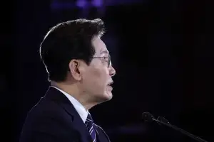 李대통령 “혼자 잘 살면 뭔 재민겨? 같이 삽시다” …주사기 매점매석 단죄 예고