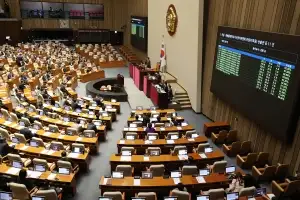 thumbnail - 고용도 불안한데 월급도 적다?…비정규직 ‘이중 차별’ 깨는 법안 나왔다