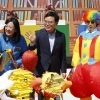아이 손잡고 펄쩍펄쩍… 구청장이 더 신난 강서 동화축제