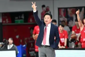 반격의 1승 정관장 유도훈 감독, “볼없는 움직임 통해 기회 만든 것이 주효했다”…이상민 감독 “턴오버로 무너졌다”