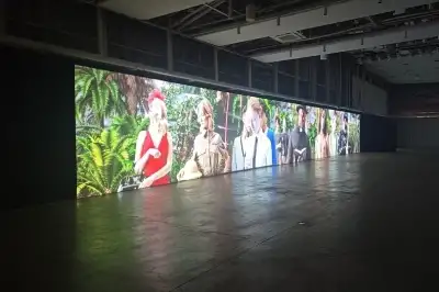 기술과 만난 예술, 일렁이는 부산
