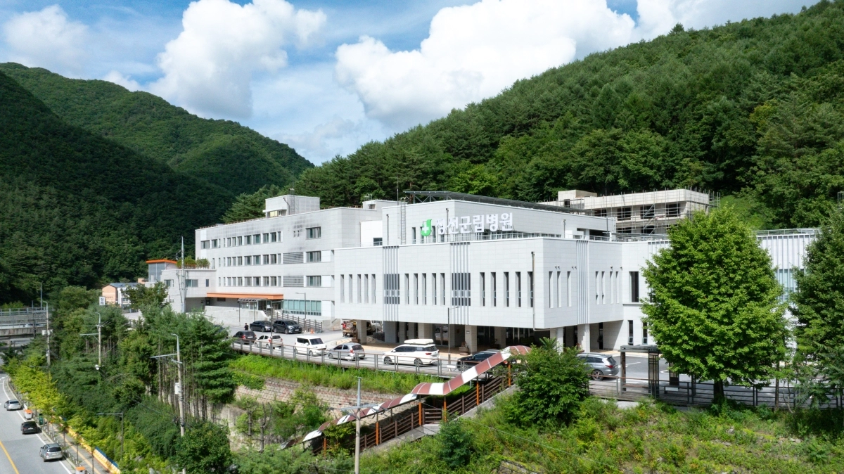 정선군립병원의 전경. 정선군 제공