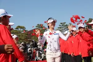 thumbnail - ‘봄의 여왕’ 이예원 통산 10승, 덕신 EPC 챔피언십 품었다