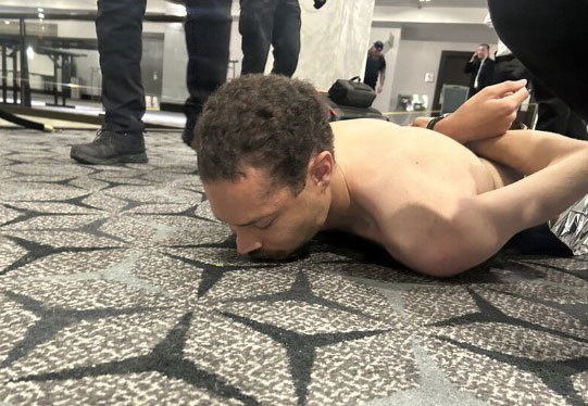 도널드 트럼프 미국 대통령이 25일(현지시간) 트루스소셜에 공개한 백악관 출입기자단 만찬 행사장 총격 사건 용의자 콜 토마스 앨런. 트루스소셜 캡처