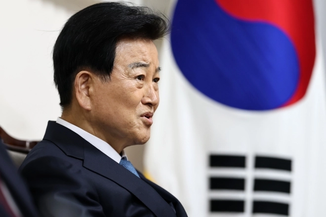 thumbnail - ‘구성 핵시설’ 논란…“다 알려진 정보” vs “장관이 말해 문제”