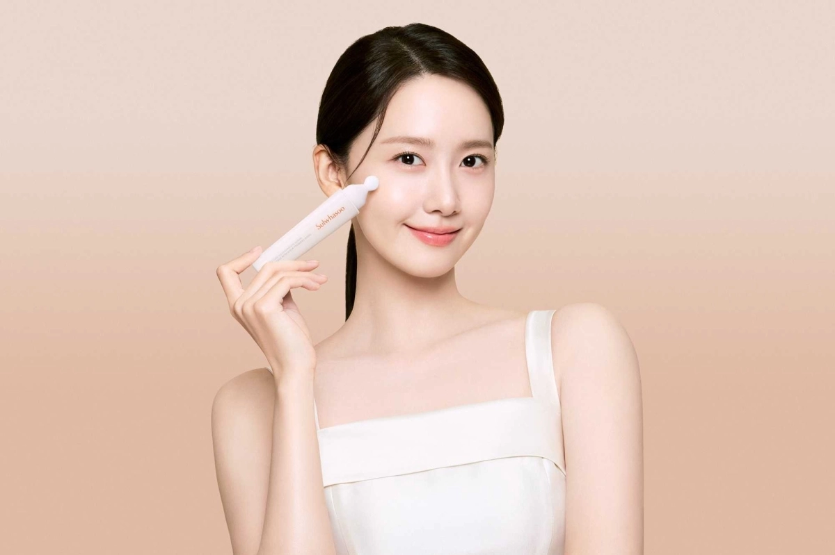 복합적인 눈가 고민을 동시에 관리할 수 있는 설화수 ‘윤조아이세럼’. 아모레퍼시픽 제공