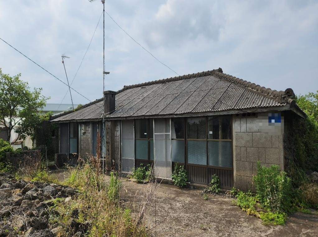 제주시 한경면 조수1리 일원이 농림축산식품부 ‘2026년 농촌소멸 대응 빈집재생지원사업’ 신규 지구로 선정돼 이주 창업자의 주거공간, 공동이용시설인 세탁방·목욕탕, 장·단기 체류시설등으로 탈바꿈한다. 제주도 제공