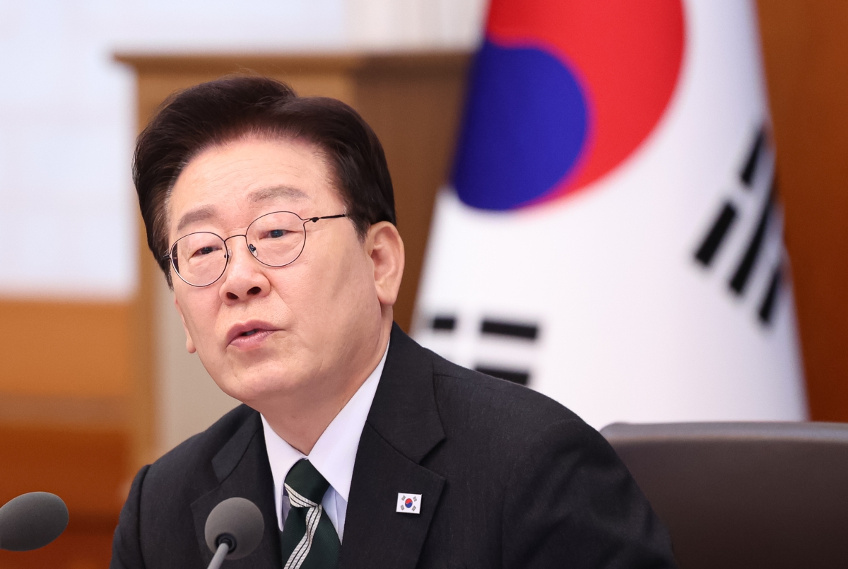 이재명 대통령이 28일 청와대에서 열린 국무회의 겸 비상경제점검회의에서 발언하고 있다. 연합뉴스