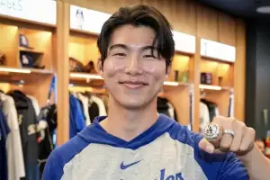 마침내 월드시리즈 반지 낀 김혜성…“다저스는 제 인생 최고의 선택”