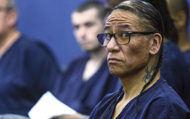 법원에 나온 네이선 체이싱 호스. AP 연합뉴스