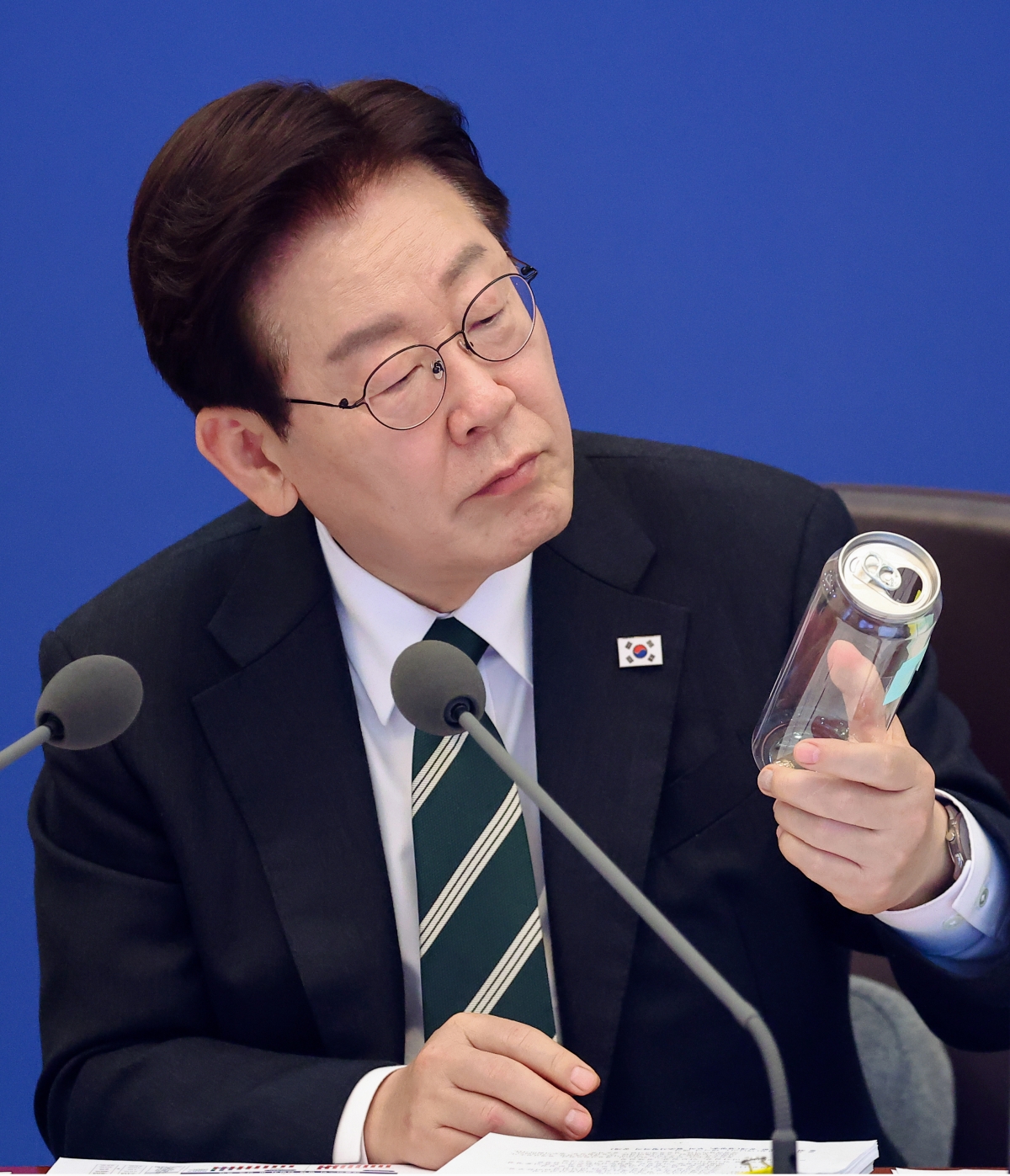PET캔 살펴보는 이재명 대통령