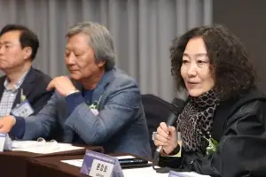 “AI 번역했다면 한강 노벨상 탔을까”