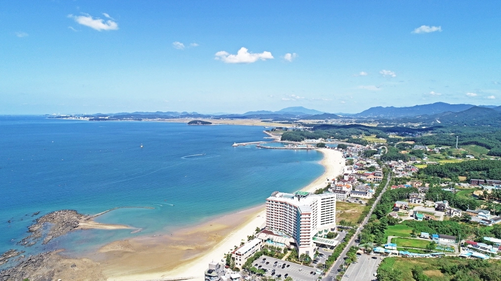 충남 보령 무창포 해수욕장 전경. 보령시 제공