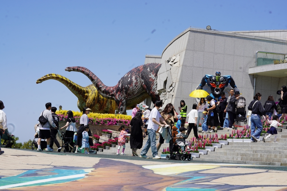 해남군이 추진한 ‘땅끝해남 반값여행’이 접수 이틀 만에 2,200팀 신청으로 조기 마감되며 큰 호응을 얻고 있다.