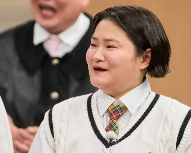 코미디언 김신영이 JTBC ‘아는 형님’ 첫 여성 고정 멤버로 합류한다. JTBC 제공