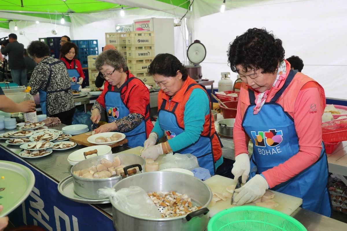 정남진 장흥 키조개축제가 5월 1일부터 5일까지 안양면 수문항에서 열린다.