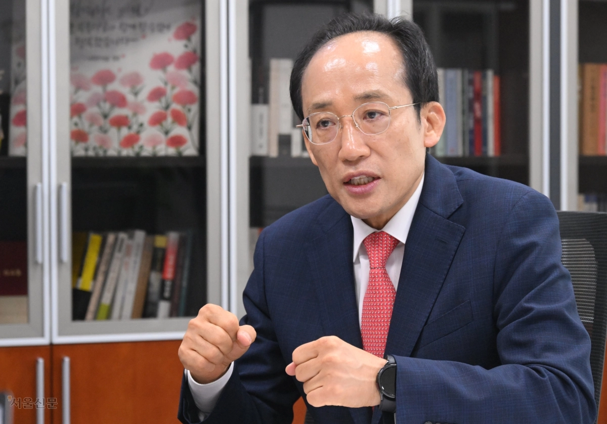 6·3 지방선거 국민의힘 대구시장 후보인 추경호 의원이 29일 국회 의원회관에서 서울신문과 인터뷰하고 있다. 이날 의원직을 내려놓은 추 의원은 인터뷰를 마지막으로 회관 사무실을 비웠다. 안주영 전문기자