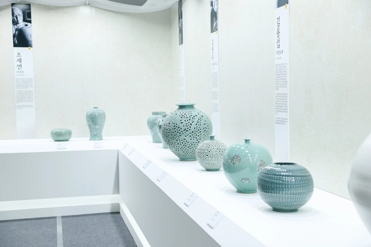 현장에 전시된 작품들.  이천시 제공