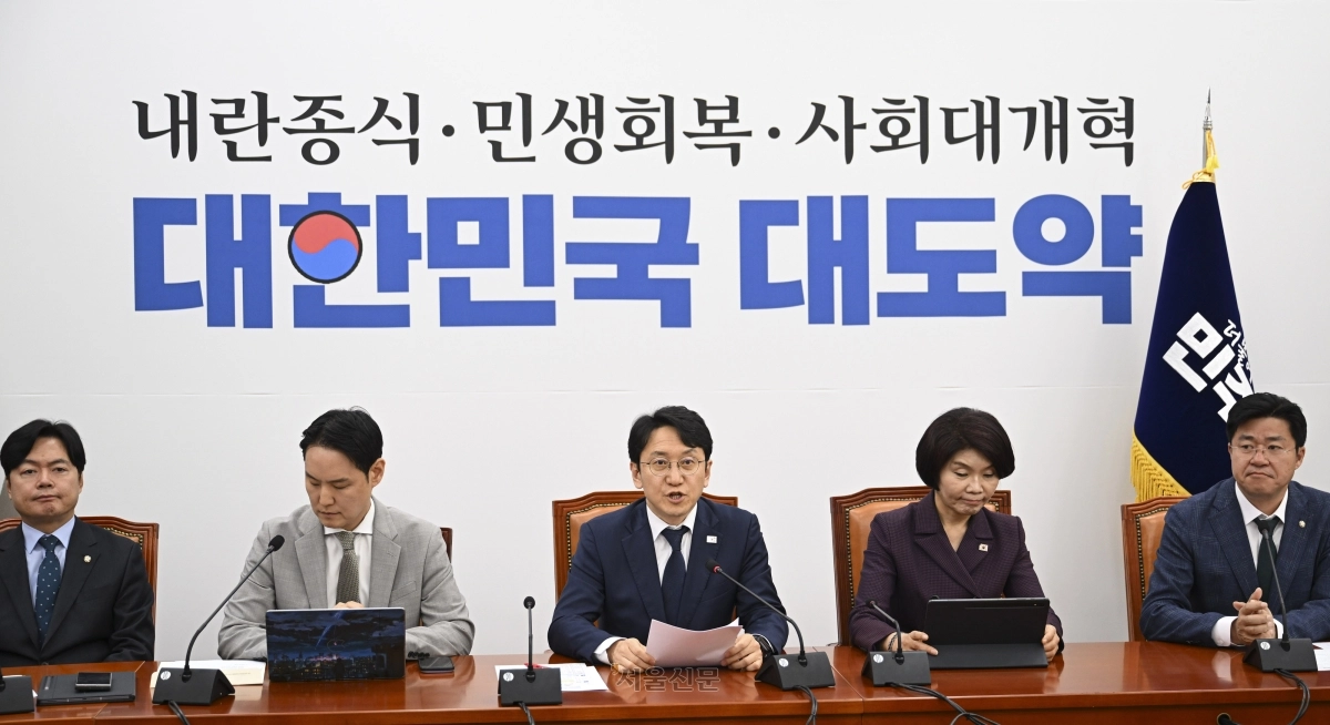 천준호 더불어민주당 원내대표 직무대행이 30일 국회에서 열린 정책조정회의에서 발언하고 있다. 2026.4.30 이지훈 기자
