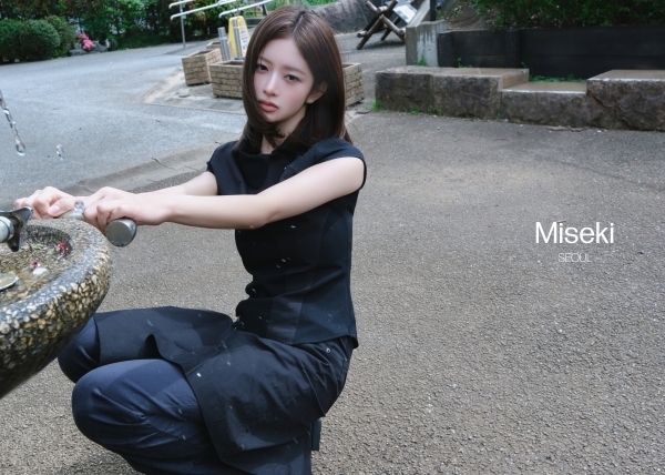 미세키서울, H/S 컬렉션 릴리즈… 아이브 레이가 전하는 일본 거리의 설렘