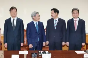 ‘중동발 인플레’에 제자리 걸음한 美 연준…고민 깊어진 신현송