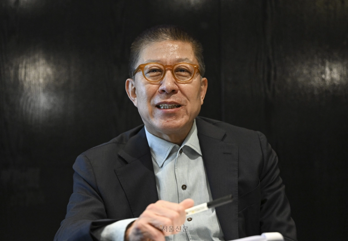 6·3 지방선거에서 부산시장 3선에 도전하는 국민의힘 후보 박형준 시장이 30일 서울 여의도에서 진행한 서울신문과의 인터뷰에서 ‘보수 재건’의 핵심 역할을 하겠다는 계획을 밝히고 있다. 이지훈 기자