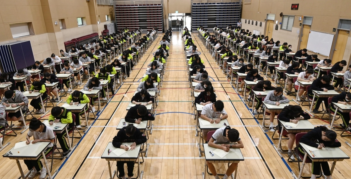 우리 학교 전통은 ‘무감독 양심 시험’