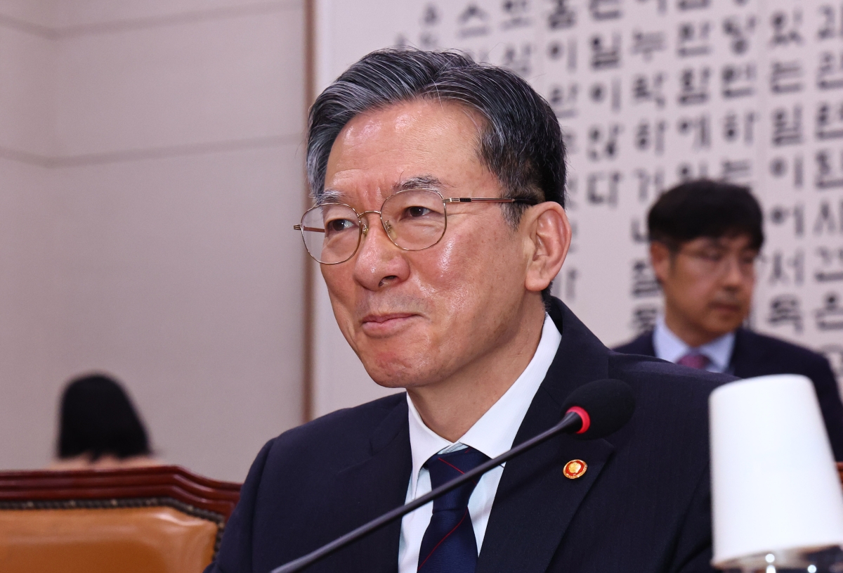 법사위 출석한 정성호 장관