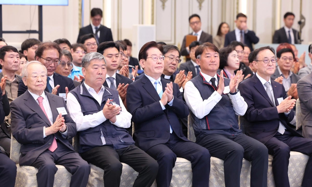 노동절 기념식 참석한 이재명 대통령