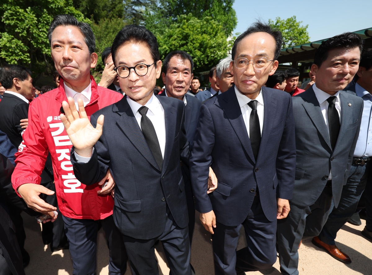 이철우·추경호, 박정희 전 대통령 생가 방문