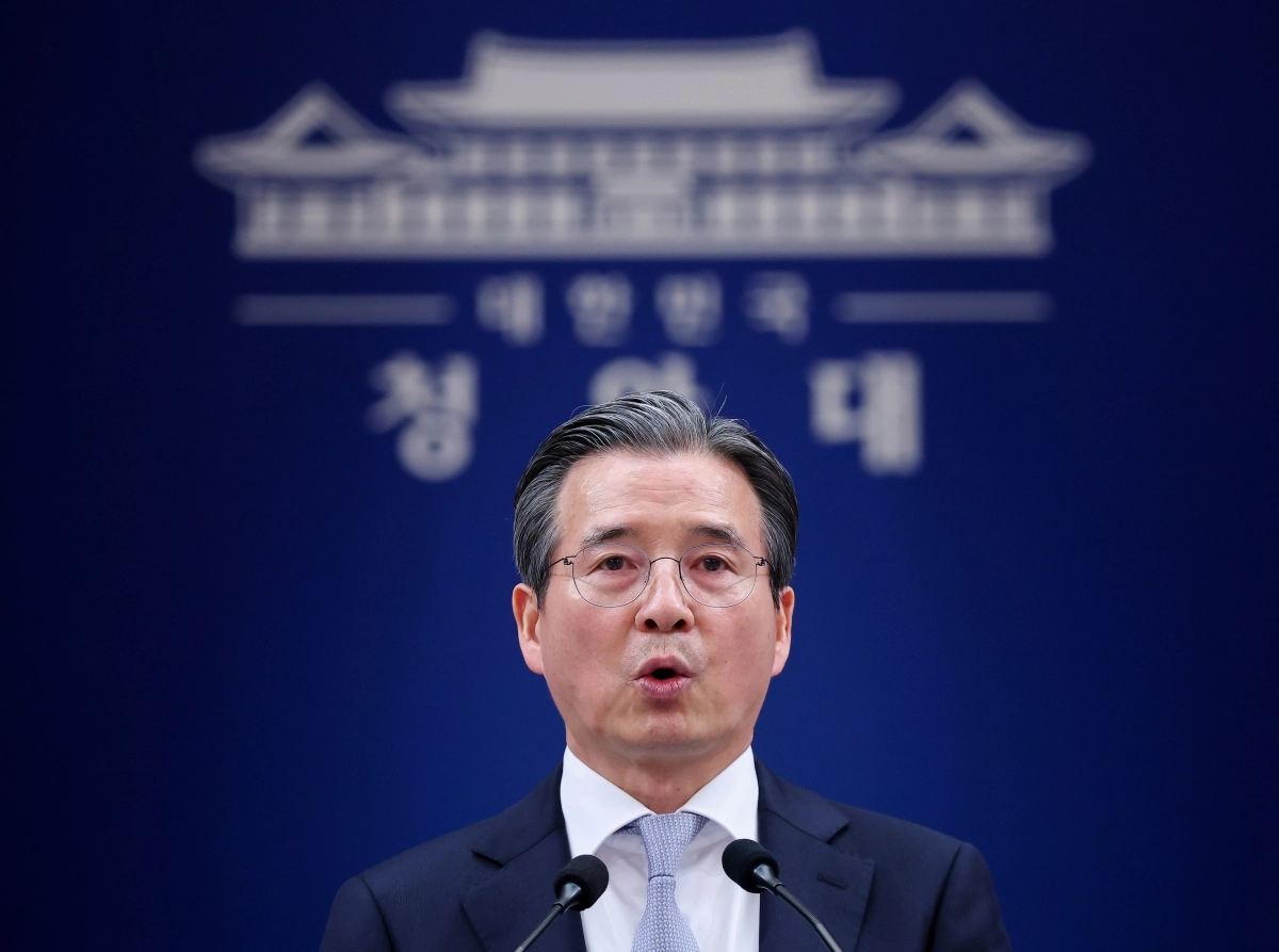 브리핑하는 김용범 정책실장