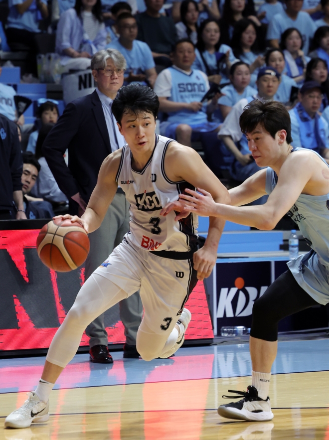 사상 첫 5·6위 맞붙은 ‘챔프전’…KCC, 71% 확률 먼저 잡았다