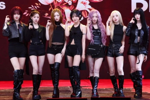 그룹 빌리(Billlie)가 6일 오후 서울 마포구 SBS프리즘타워에서 열린 데뷔 첫 정규 앨범 ‘더 콜렉티브 소울 앤 언컨시어스: 챕터 2’ 발매 기념 쇼케이스에서 포즈를 취하고 있다. 2026.5.6 <br>연합뉴스