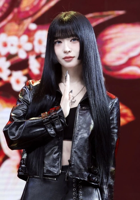 그룹 빌리 하루나가 6일 오후 서울 마포구 SBS프리즘타워에서 열린 첫 번째 정규앨범 ‘더 콜렉티브 소울 앤 언컨시어스: 챕터 2’(the collective soul and unconscious: chapter two) 발매 기념 쇼케이스에서 포즈를 취하고 있다. 2026.05.06.<br>뉴시스