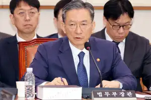 특검법 놓고 법사위도 충돌… 정성호 “숙의 필요”