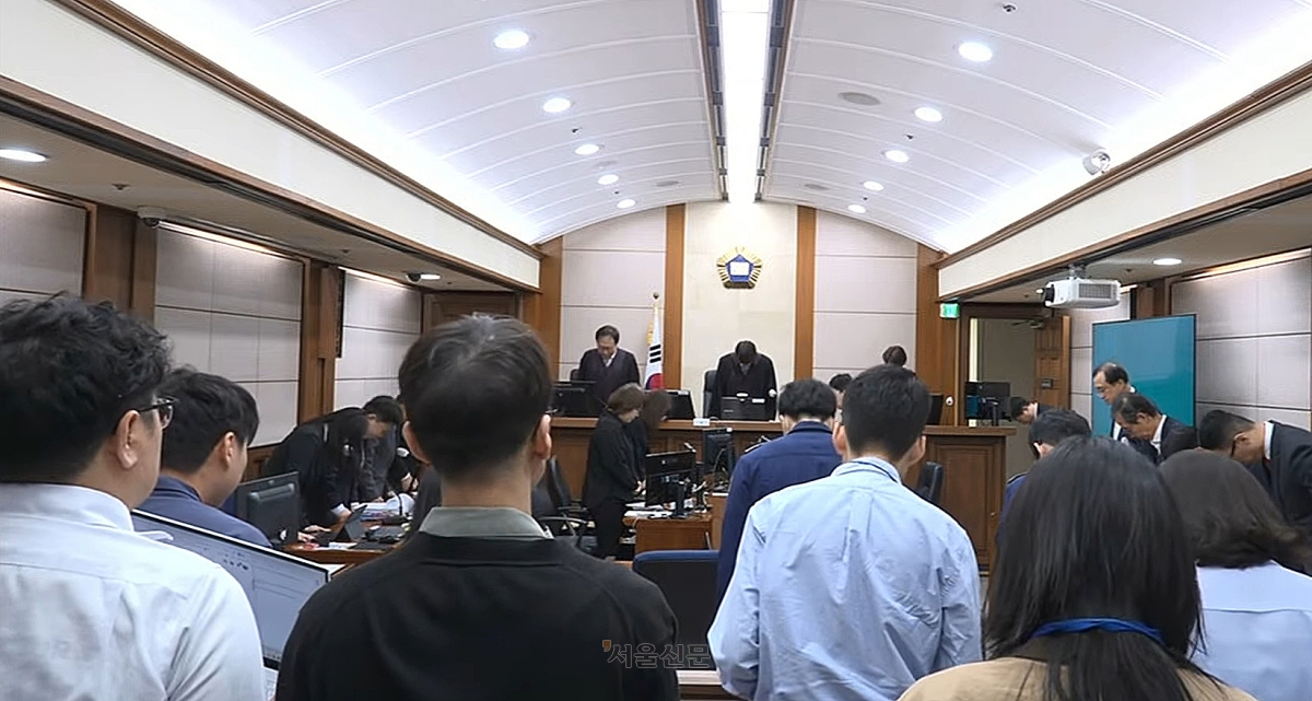 한덕수 전 국무총리의 12·3 비상계엄 관련 내란 중요임무 종사 혐의 2심 선고 공판. 2026.5.7 유튜브 캡처