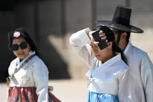주말 27도 ‘초여름 날씨’…큰 일교차 옷차림 주의