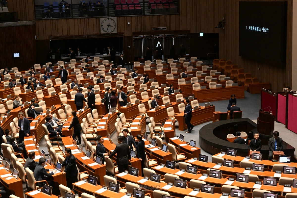 5월 임시국회 제1차 본회의가 열린 국회 본회의장에 대한민국헌법 개정안 표결 국민의힘 불참한 가운데 진행되고 있다. 2026.5.7 안주영 전문기자