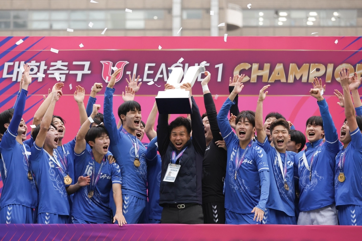 오해종 감독은 2022년 중앙대 감독으로 부임해 이듬해 대학축구 U리그1 왕중왕전을 제패하며 지도력을 입증했다.  대한축구협회 제공