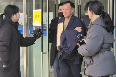 ‘뇌물수수·성비위’ 김진하 양양군수 징역 2년 확정… 군수직 상실