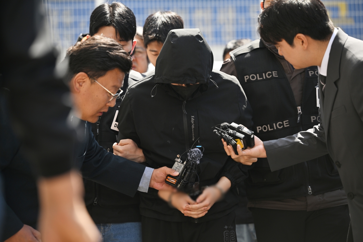 여고생 묻지마 살인범, 영장심사 출석