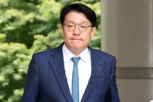 김상민, 항소심서 ‘김건희에 이우환 그림 청탁’ 유죄로… 징역형 집유