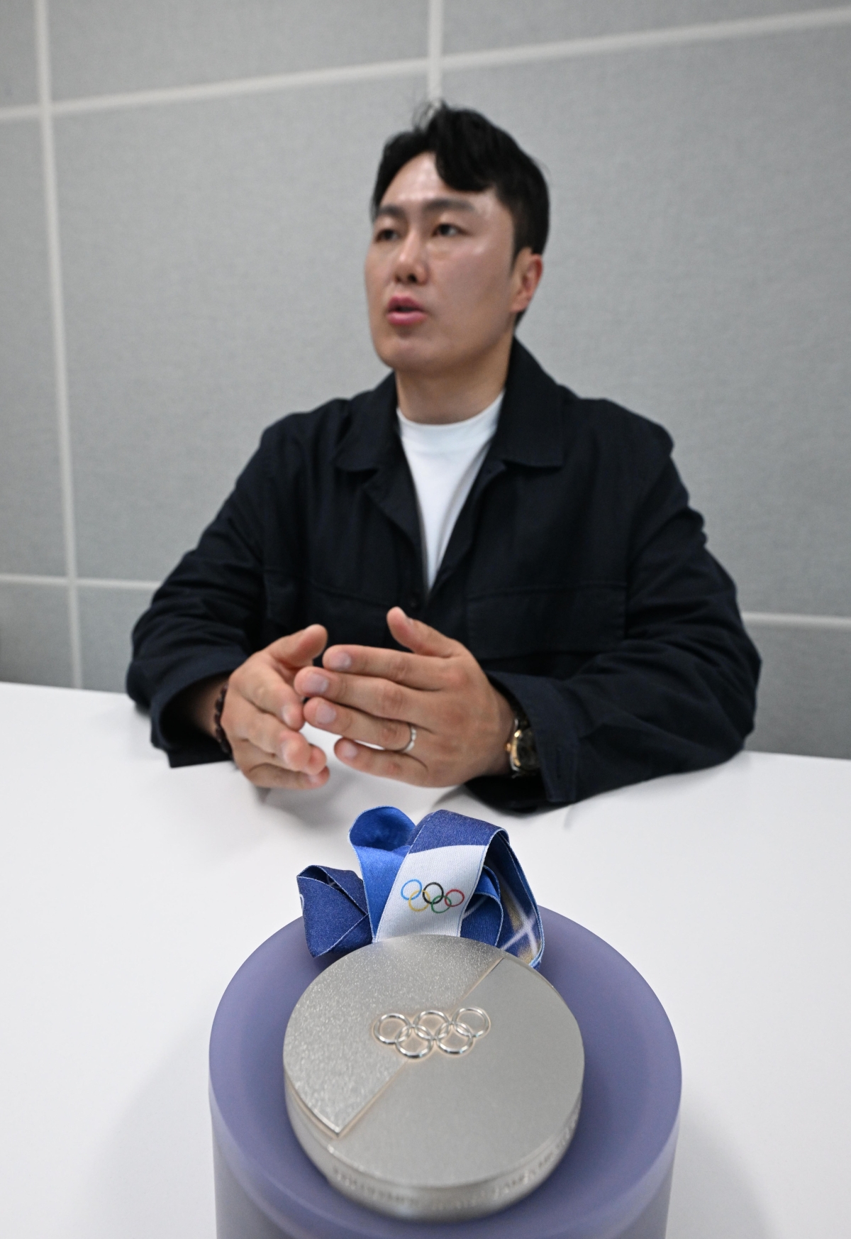 한국 올림픽 개인 종목 역사상 최고령 메달리스트라는 기록을 갖고 있는 김상겸은 서울신문과의 인터뷰에서 나이는 숫자에 불과하다며 앞으로 두 번의 올림픽에 더 출전해 금메달을 따겠다고 포부를 밝혔다. 도준석 전문기자
